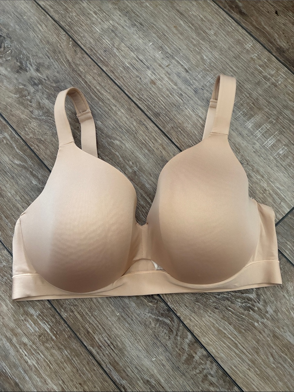 Cacique lightly lined full coverage bra size 40D